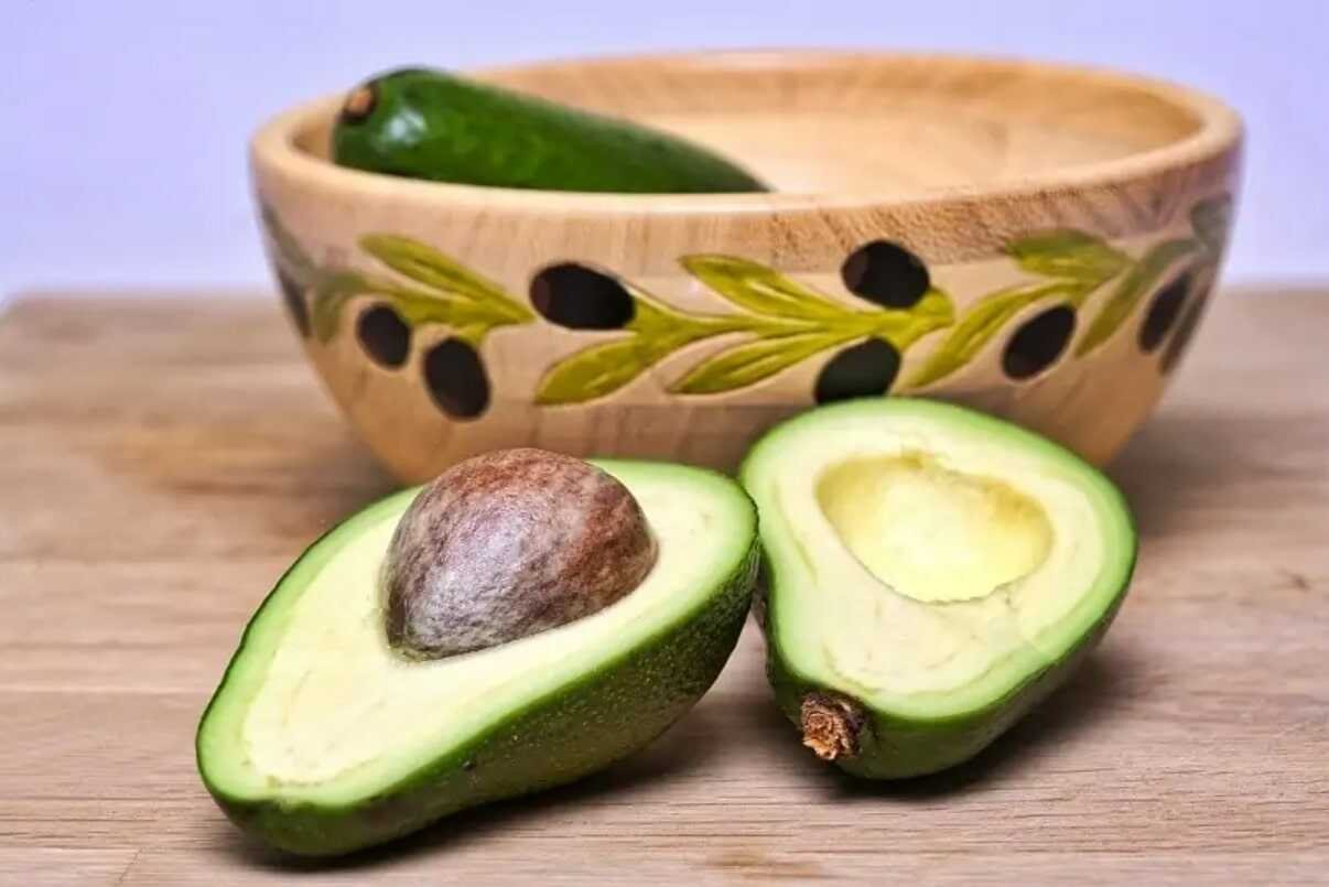 Nutritional Health Benefits of Avocados